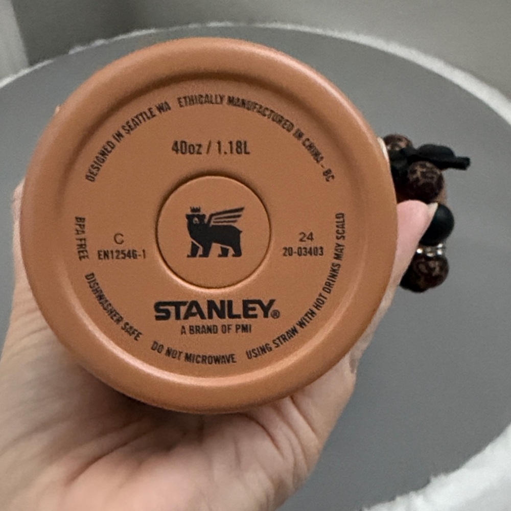 EUC Stanley 40oz Limited Edition Carmel - Picture 5 of 8